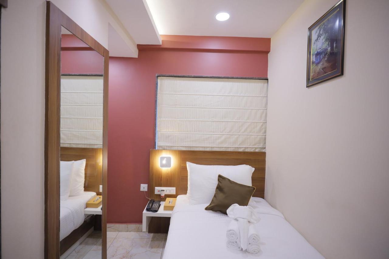 The Avenue Hotel Ballygunge Calcutta Eksteriør billede